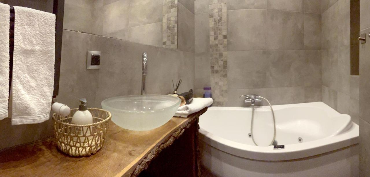 Royal Lazienki. Beautiful Apartment By The Park. Βαρσοβία Εξωτερικό φωτογραφία
